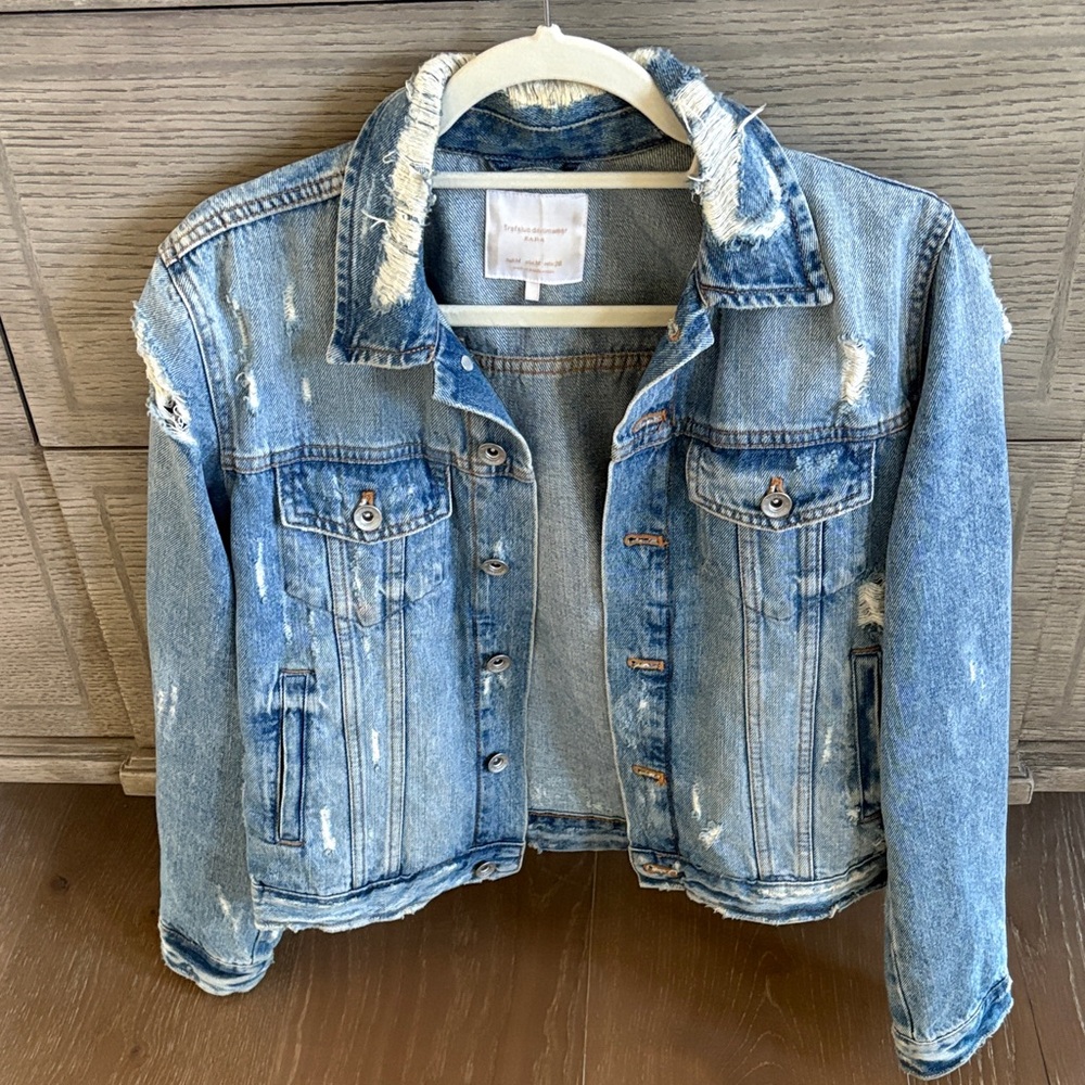Zara distressed blue denim jacket Size M